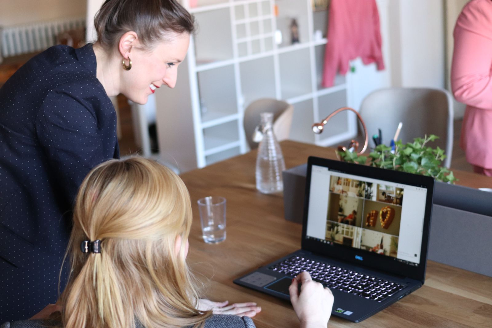 Rencontre de travail entre l'équipe et un client